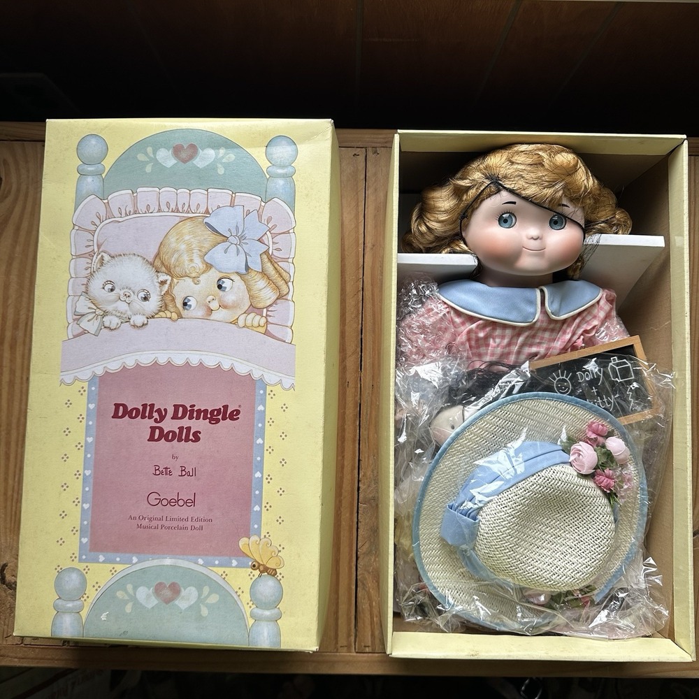 VTG 1993 Goebel DOLLY DINGLE Musical Doll Porcelain Limited Edition With Box